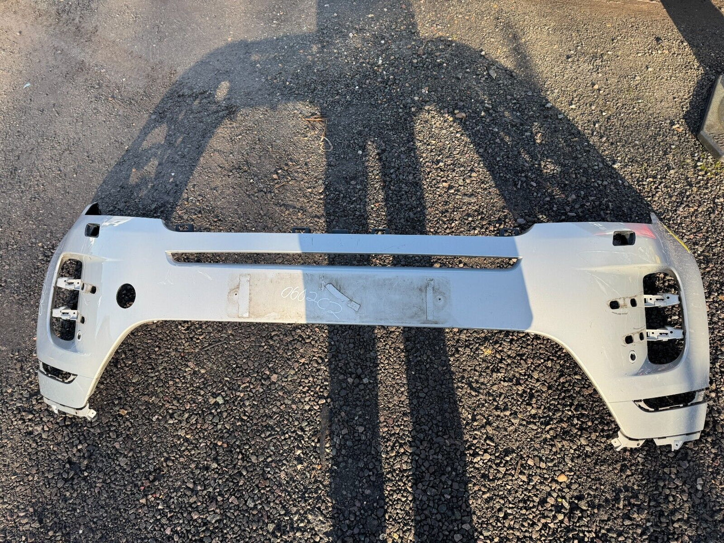 2023 RANGE ROVER EVOQUE 2019 ONWARDS GENUINE FRONT UPPER BUMPER M/K8D217F003