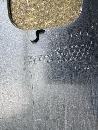 Land Rover Defender Rear Tail Light Trim RH UK Drivers 20-24 L663 L8B2-28660-ACW