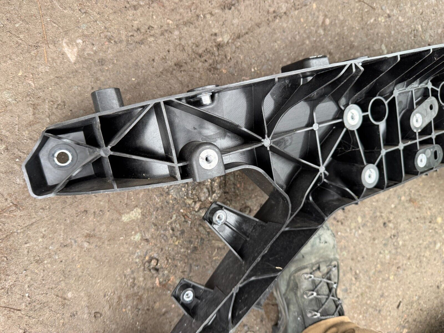 2024 Tesla Model Y 20-2024 Front Bumper Reinforcement Slam Panel 1660012-99-C