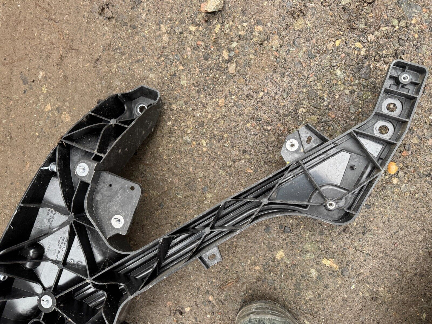 2024 Tesla Model Y 20-2024 Front Bumper Reinforcement Slam Panel 1660012-99-C