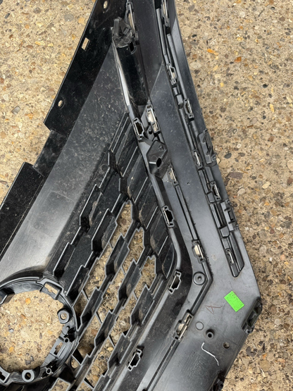 NISSAN QASHQAI Front Grill 2021-2024 | OEM 62310-6UM Used Genuine