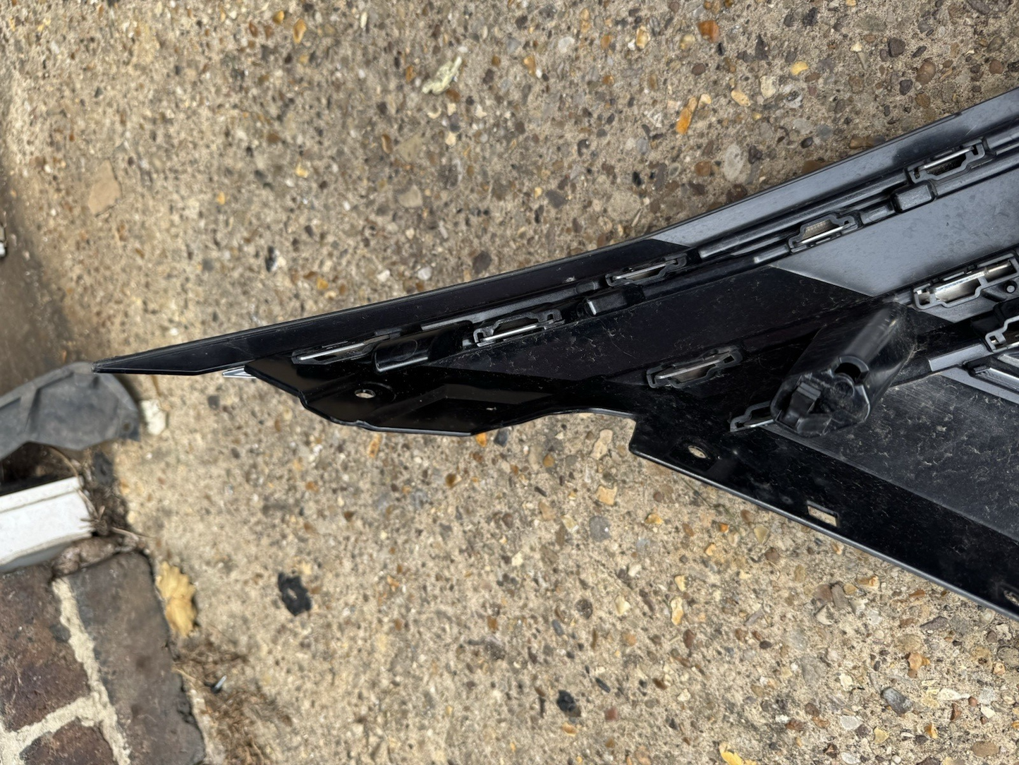 NISSAN QASHQAI Front Grill 2021-2024 | OEM 62310-6UM Used Genuine