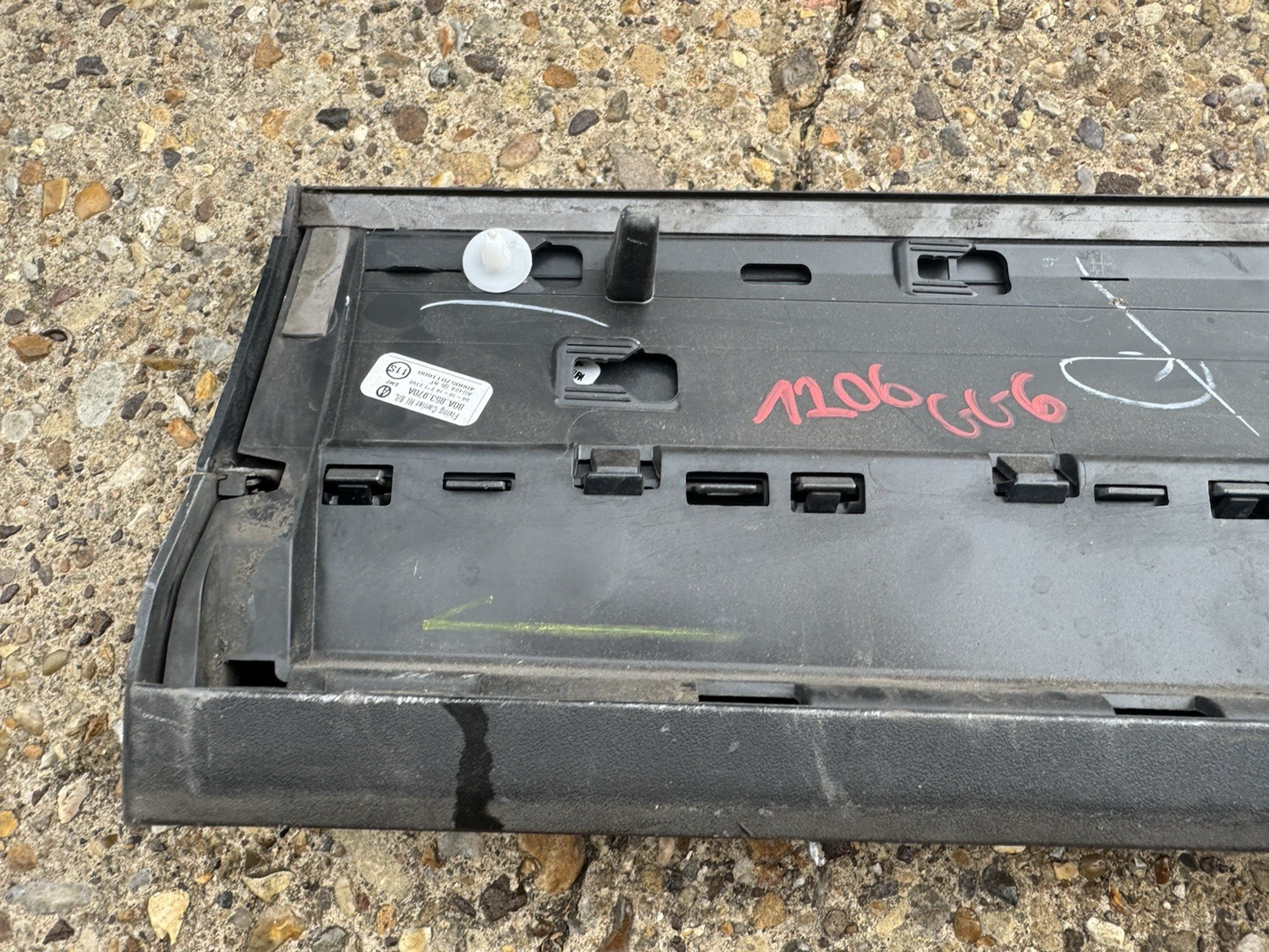GENUINE AUDI Q5 80A SE REAR RIGHT DOOR LOWER MOULD 2017-ON 80A853970A