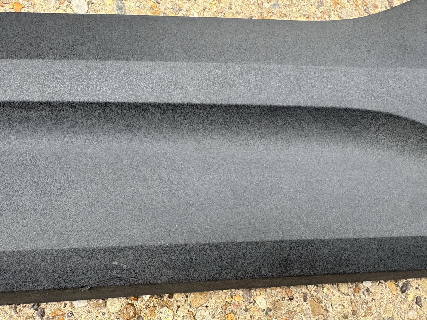 VOLVO XC40 24+ PASSENGER REAR LOWER DOOR MOULDING GENUINE USED 32409186