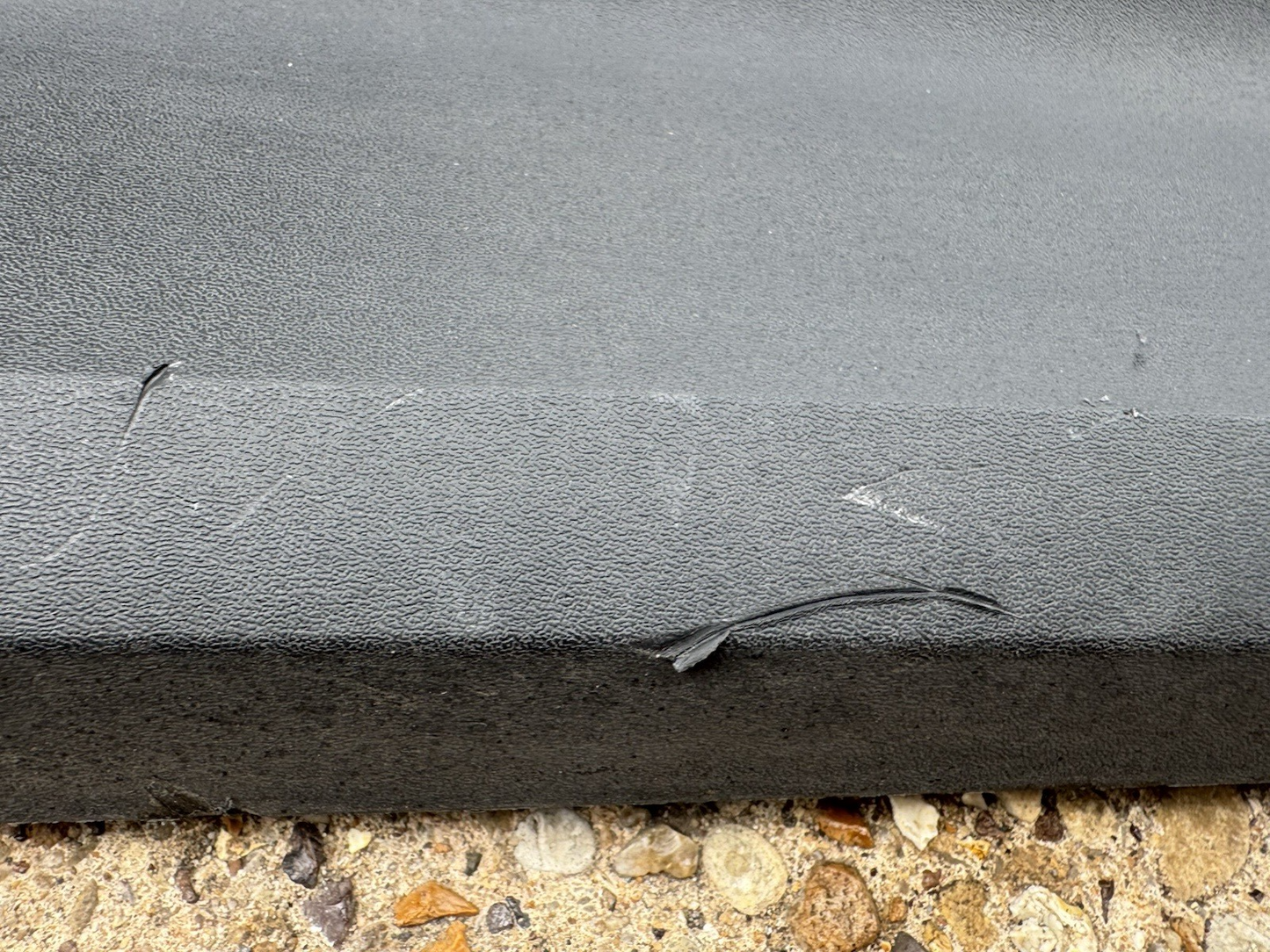 VOLVO XC40 24+ PASSENGER REAR LOWER DOOR MOULDING GENUINE USED 32409186