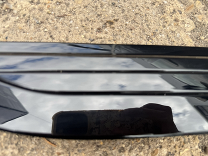 2019 ON L551 RANGE ROVER EVOQUE FRONT WING MOULDING LH PASSENGER L8DM280B10AA