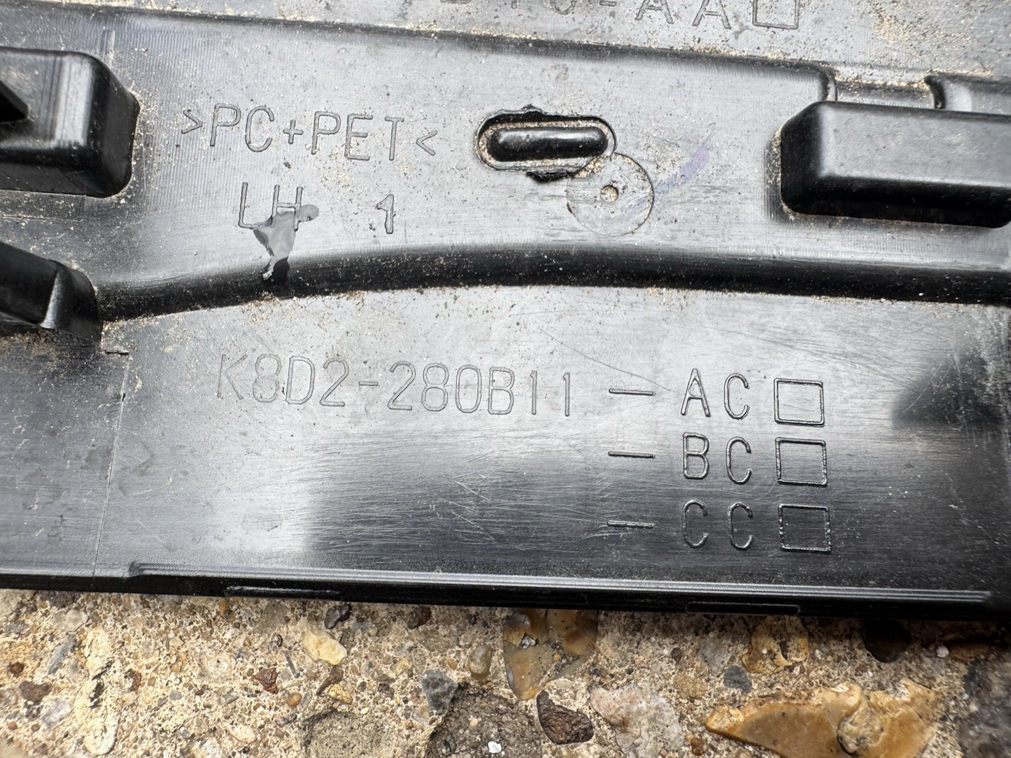 2019 ON L551 RANGE ROVER EVOQUE FRONT WING MOULDING LH PASSENGER L8DM280B10AA