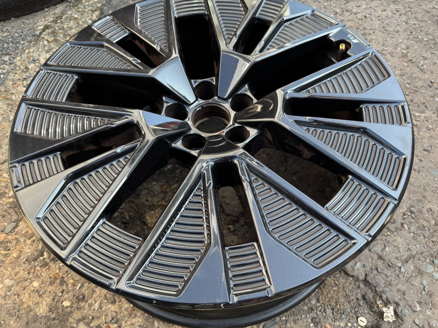 GENUINE AUDI RSQ7 RSQ8 9.5J X 21  ALLOY WHEEL 4KE601025AE GREAT WHEEL! CHEAP!