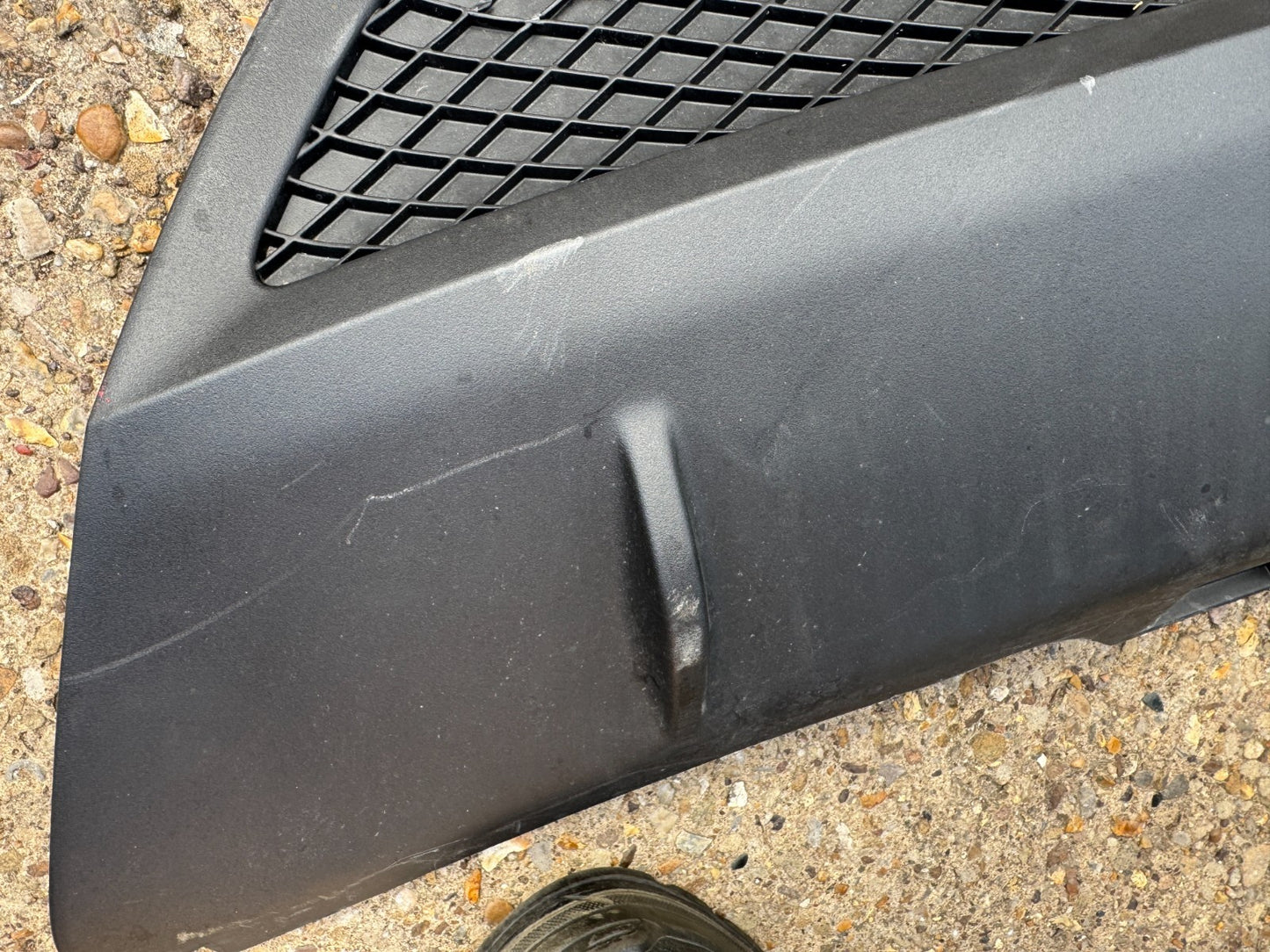 2024 MG Rear Bumper Diffuser Insert p11222223 Damaged