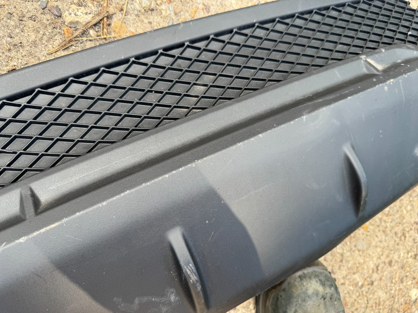 2024 MG Rear Bumper Diffuser Insert p11222223 Damaged