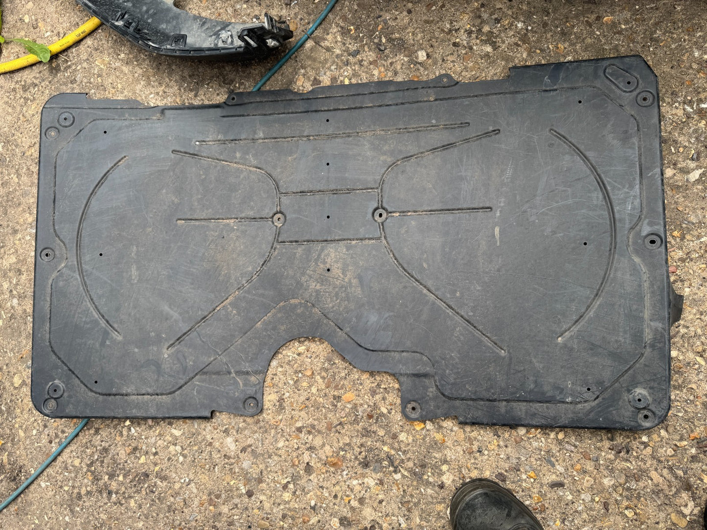 Undertray Skid Cover LAND ROVER RANGE ROVER EVOQUE 2022 V129-00005A