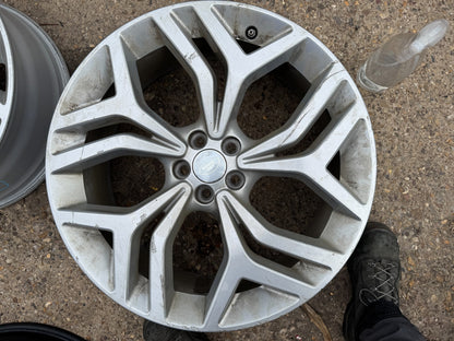 Land Rover Range Rover Velar 21" 8.5J 2017-2024 Alloy Wheel J8A21007KA SCRATCHED
