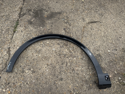 cracked KIA SPORTAGE 2022-2025 FRONT LEFT WHEEL ARCH MOLDING TRIM 87713-R2300