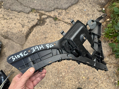 VOLVO XC60 2016 REAR RIGHT BUMPER BRACKET MOUNT SUPPORT 31323764