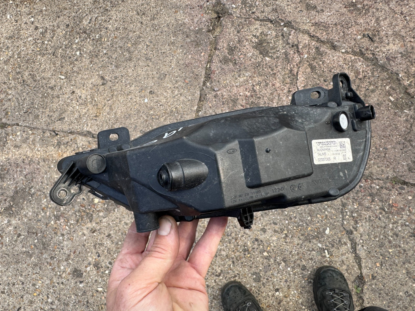 2024 VOLVO XC60/XC90 FOG LIGHT FRONT RIGHT SIDE 32337365
