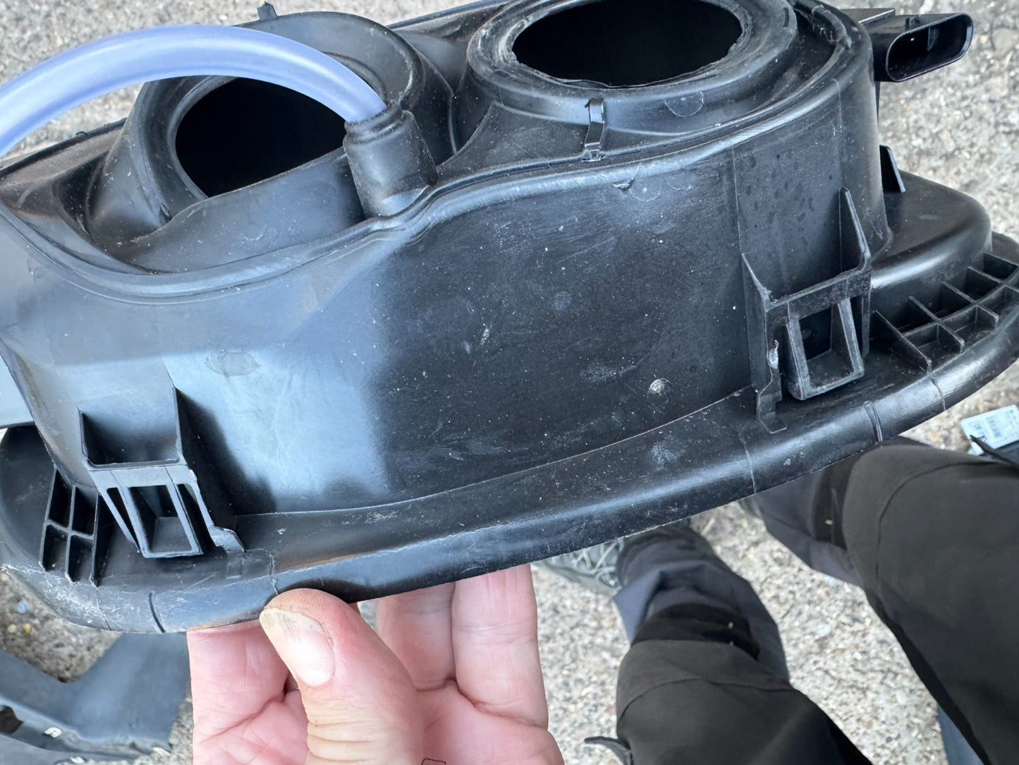 Land Rover Defender L663 110 Fuel Filler Flap 2020 ON L8B2-27936 Genuine DAMAGED