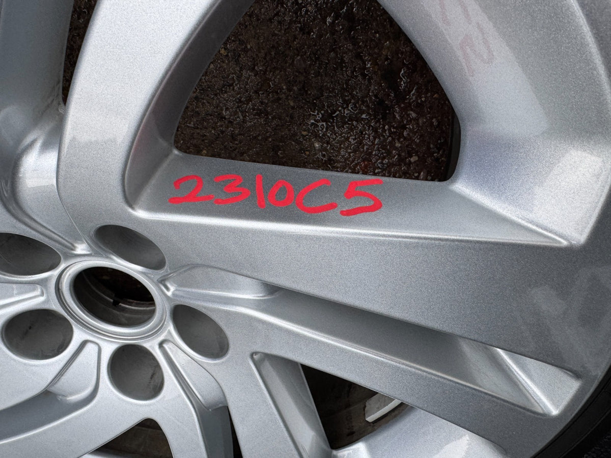GENUINE RANGE ROVER EVOQUE L551 18" 8J SILVER ALLOY WHEEL K8D21007CA