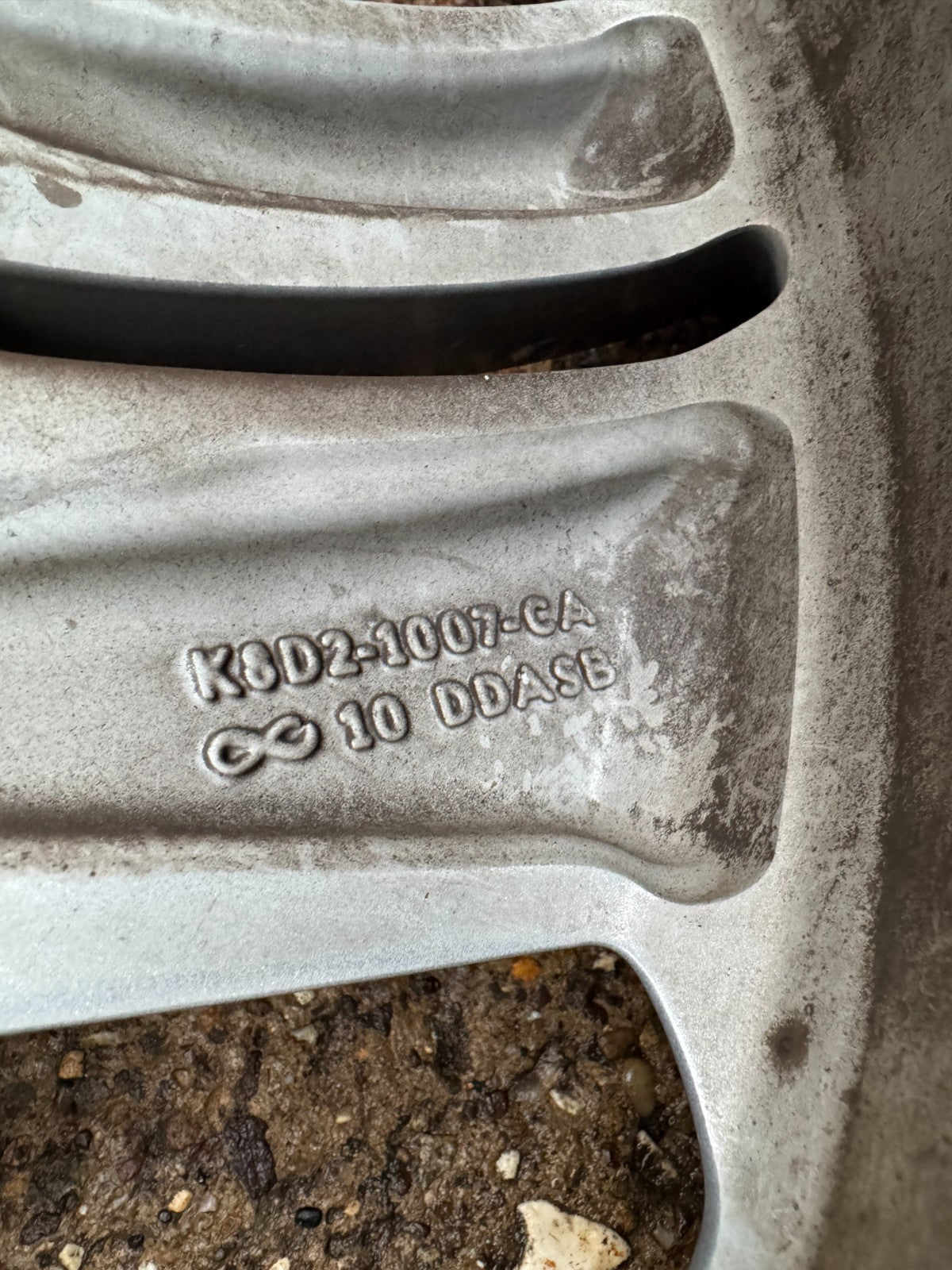 GENUINE RANGE ROVER EVOQUE L551 18" 8J SILVER ALLOY WHEEL K8D21007CA