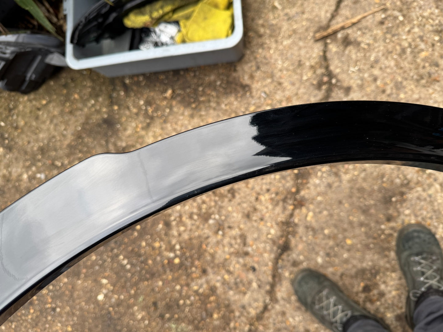 LAND ROVER DISCOVERY L550 WHEEL ARCH TRIM REAR LEFT N/S LK72290E23B