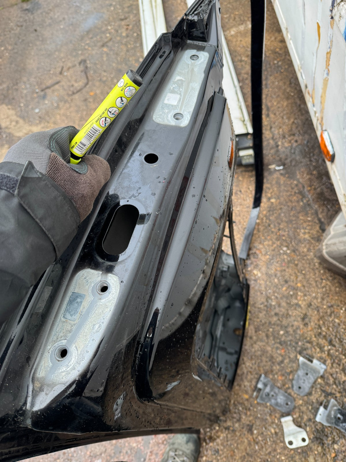 2025 GENUINE LAND ROVER DEFENDER L663 REAR TAILGATE DOOR 2020-ON L8B2400A18A