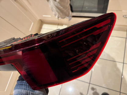 Polestar 4 2025 Right Tail Light P8892891396 SLIGHT DAMAGE SEE PHOTOS 5,6,7