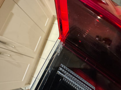 Polestar 4 2025 Right Tail Light P8892891396 SLIGHT DAMAGE SEE PHOTOS 5,6,7