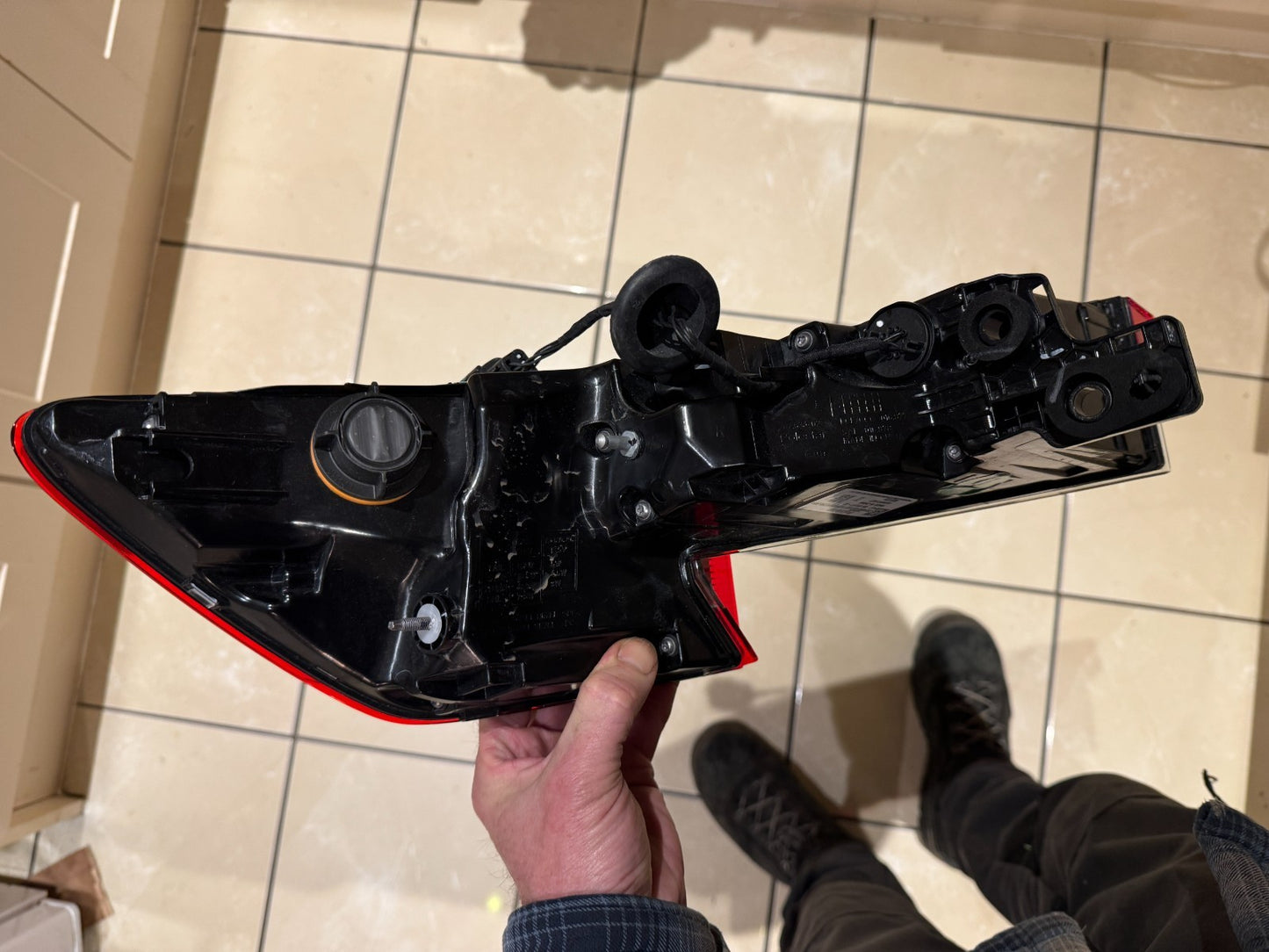 Polestar 4 2025 Right Tail Light P8892891396 SLIGHT DAMAGE SEE PHOTOS 5,6,7