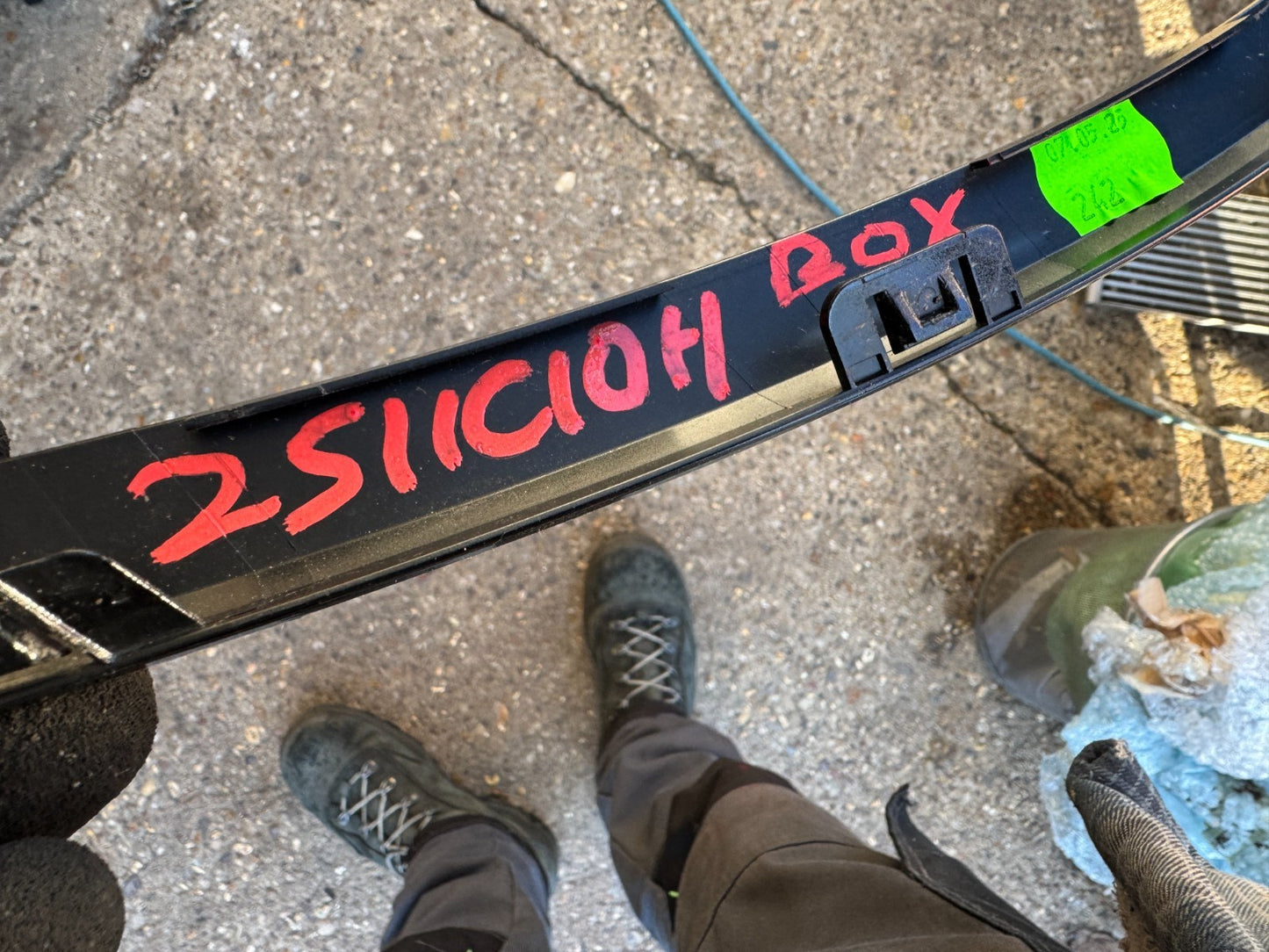 2025 VOLVO XC90 MK2 Rear Bumper Left Moulding Trim 31383856 GENUINE