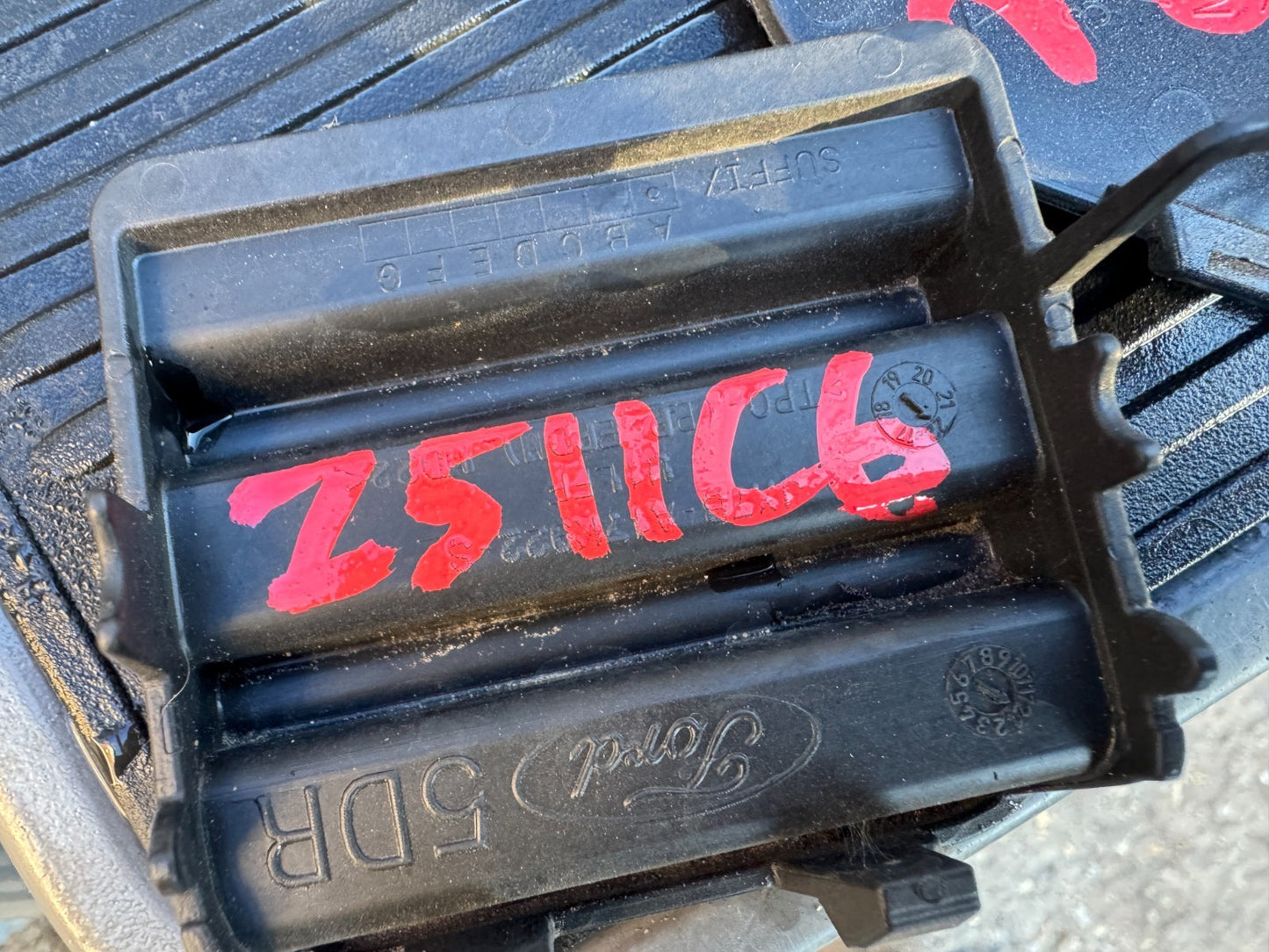 2022 Ford Focus St-line 2018 Onwards Rear Tow Eye Cover Cap Jx7ba17k922