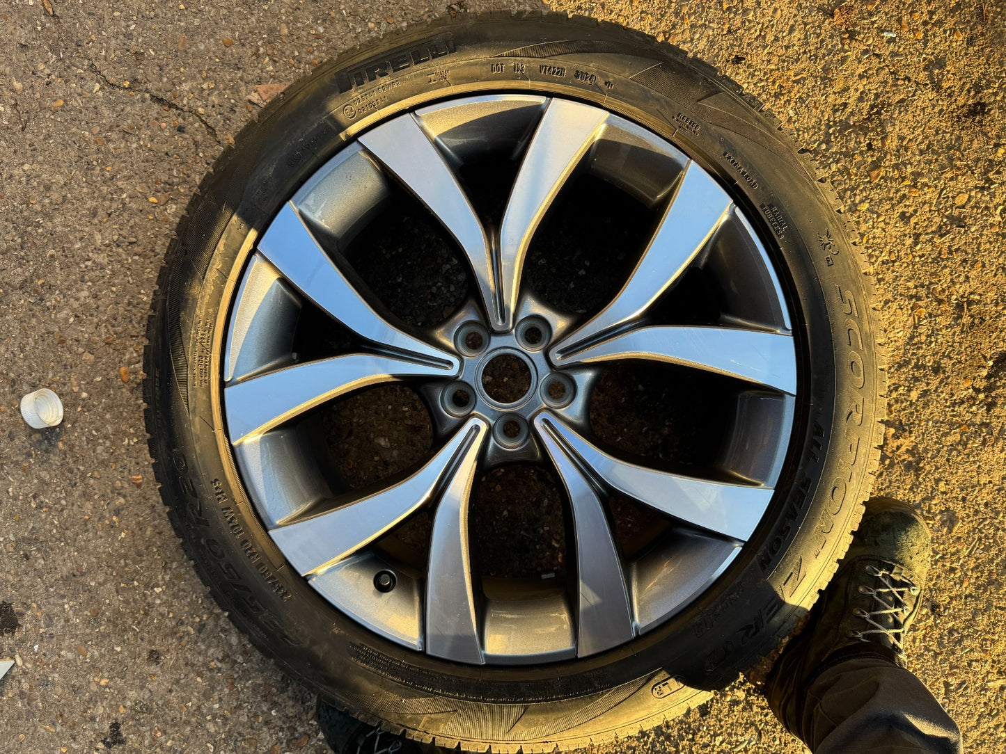 2025 RANGE ROVER EVOQUE L551 20" 8J GREY DIAMOND CUT ALLOY WHEEL K8D21007LA