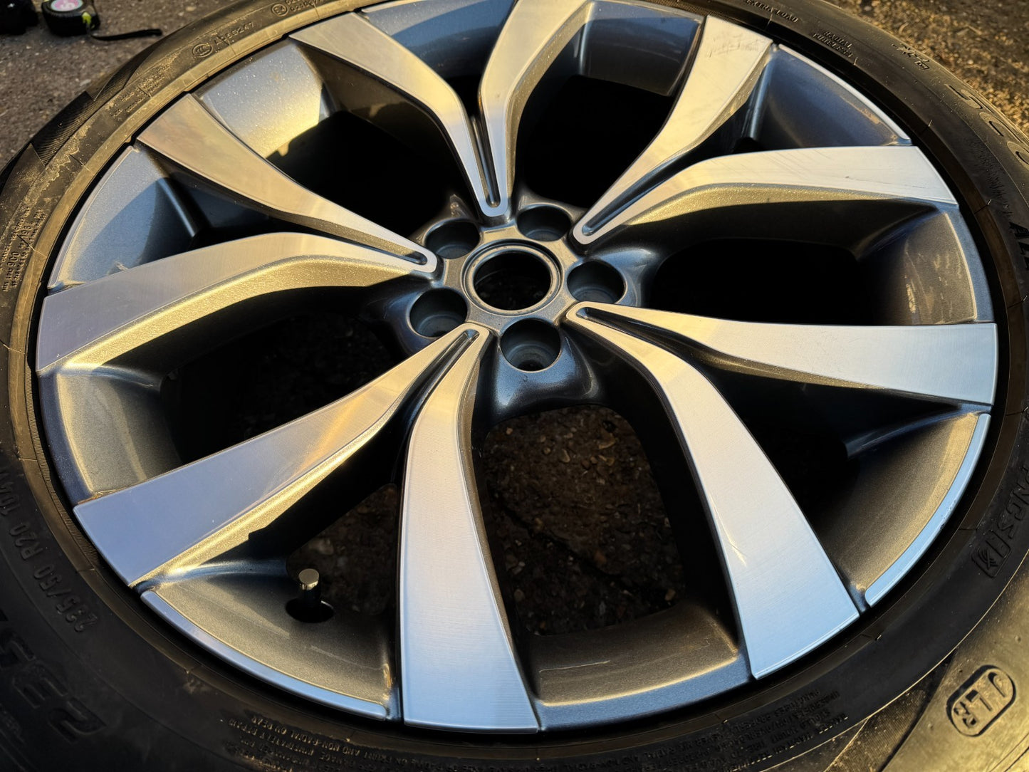 2025 RANGE ROVER EVOQUE L551 20" 8J GREY DIAMOND CUT ALLOY WHEEL K8D21007LA