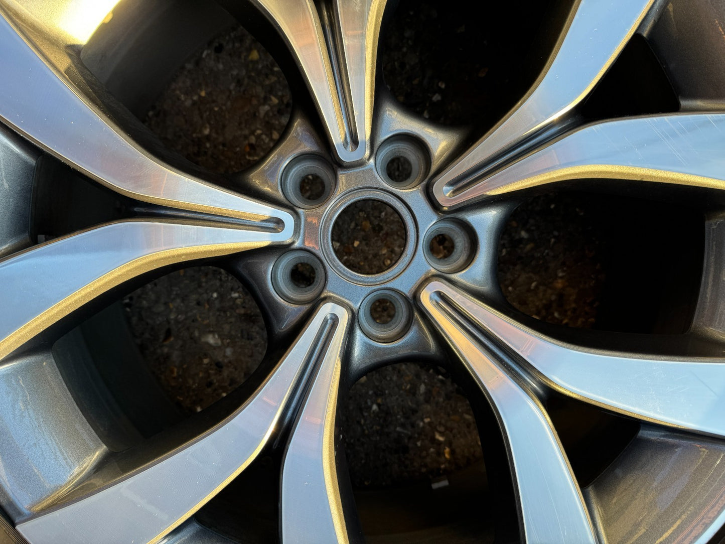 2025 RANGE ROVER EVOQUE L551 20" 8J GREY DIAMOND CUT ALLOY WHEEL K8D21007LA