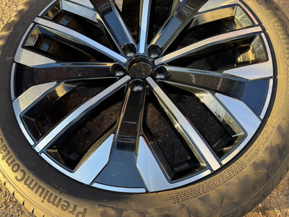 2025 Volvo XC90 21" 9J alloy wheel 2023 to 2026 32294603 scratched & good tyre!