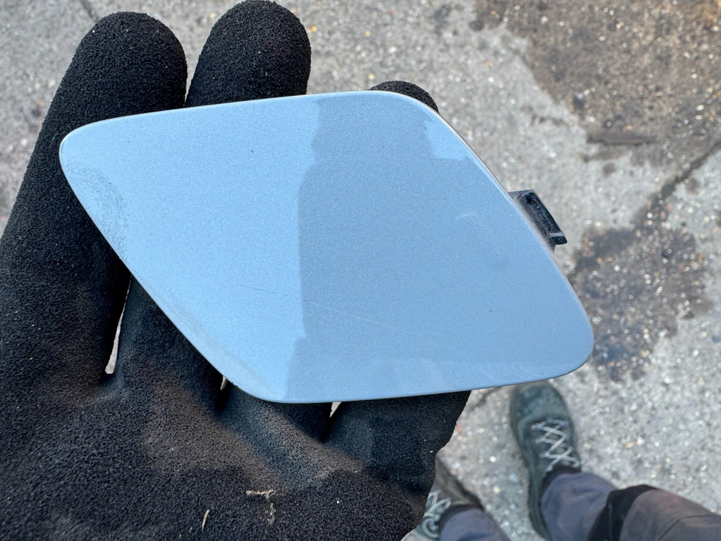 Volvo XC60 2025 Front tow eye cover 32234960 Grey