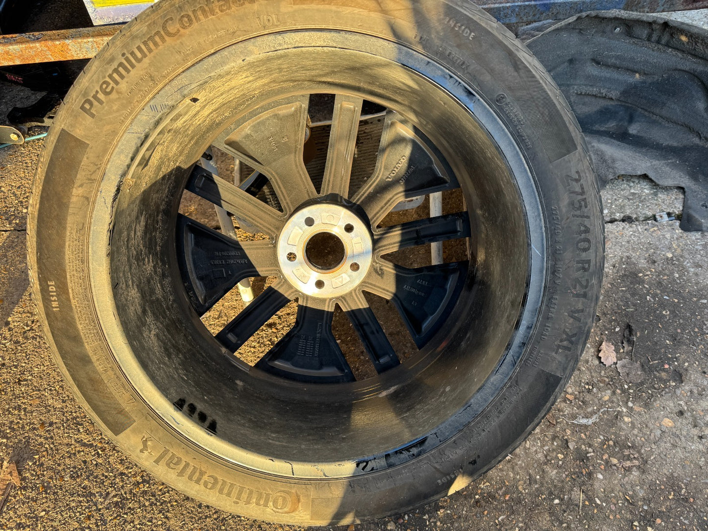 2025 Volvo XC90 21" 9J alloy wheel 2023 to 2026 32294603 scratched & good tyre!