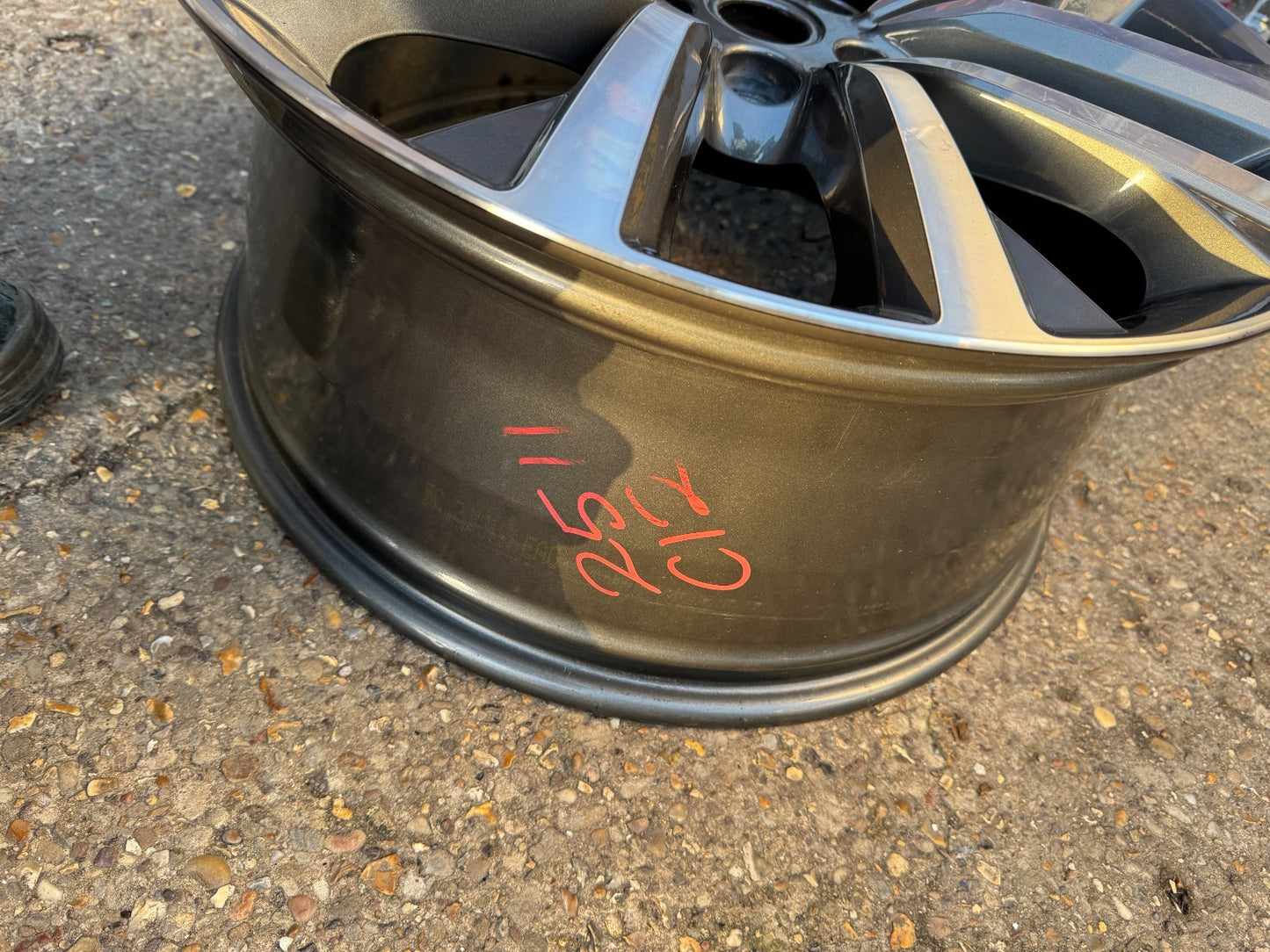 21" LAND ROVER DISCOVERY 5 ALLOY WHEEL GENUINE  9.5JX21 ET49 MY42-1007-CA  2024