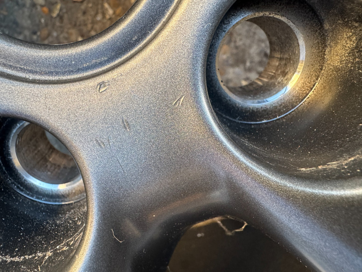 GENUINE LAND ROVER DEFENDER L663 20" 8.5J GREY ALLOY WHEEL L8B21007HA VERY GOOD!