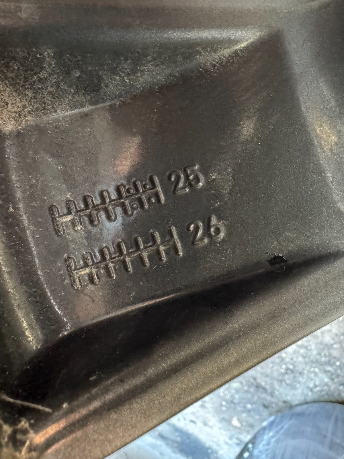 GENUINE LAND ROVER DEFENDER L663 20" 8.5J GREY ALLOY WHEEL L8B21007HA VERY GOOD!