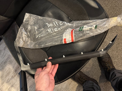 NEW Land Rover Genuine Seal Rear Door Sill Fits Defender 2007-Onwards LR029307