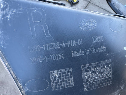 Defender l663 front lower air vent, right hand side ,genuine part  L8B2-17E762-A