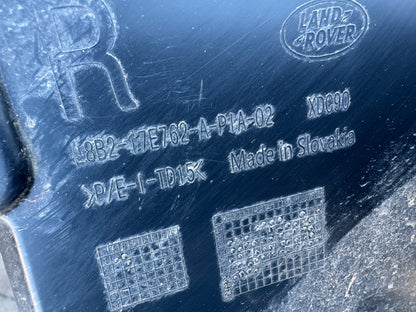 Defender l663 front lower air vent, right hand side ,genuine part  L8B2-17E762-A