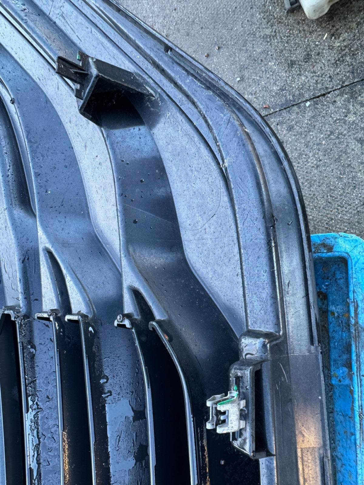 Genuine Front Grill iveco daily 2022 on chrome scratched 5802799786