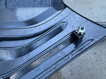 Genuine Front Grill iveco daily 2022 on chrome scratched 5802799786