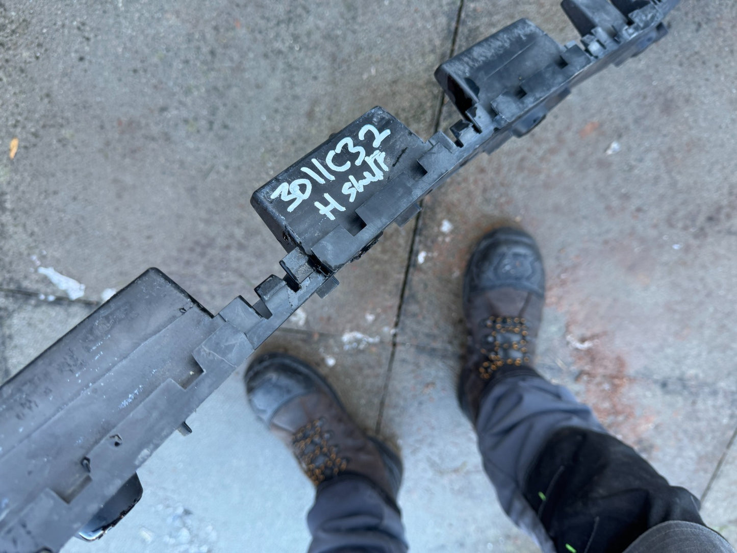 2018 ON 952 ALFA ROMEO GIULIA QUADRIFOGLIO REAR BUMPER BRACKET CENTRE