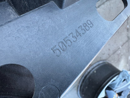 2018 ON 952 ALFA ROMEO GIULIA QUADRIFOGLIO REAR BUMPER BRACKET CENTRE