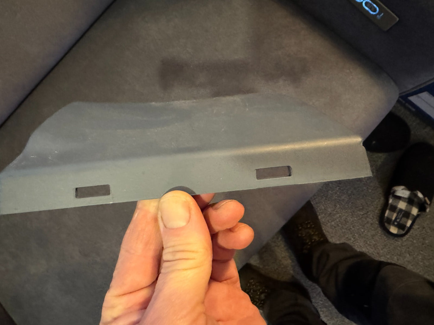 Genuine Volvo XC60 2025 Right Front door trim (molding) 32216696 in primer