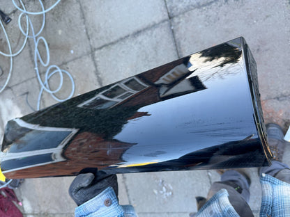 GENUINE RANGE ROVER VOGUE L460 REAR RIGHT DOOR LOWER MOULD 2022-ON M8E2274A48