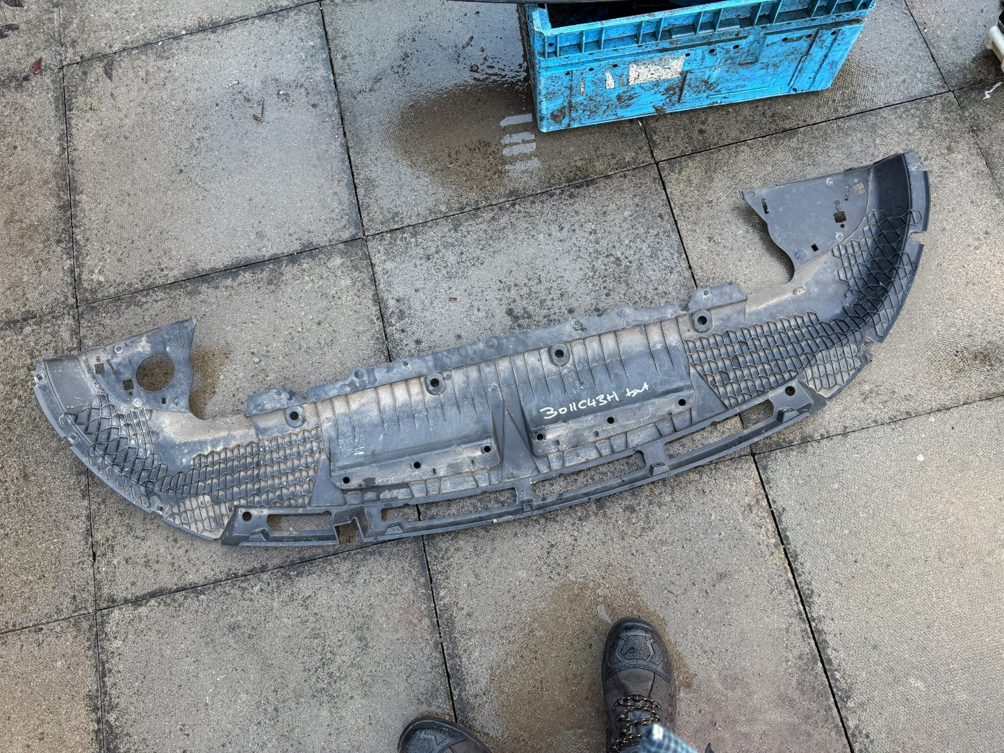 Ford Kuga Front Bumper Under Tray 2020 TO 2024 LV4B-A8B384-J Genuine Damaged