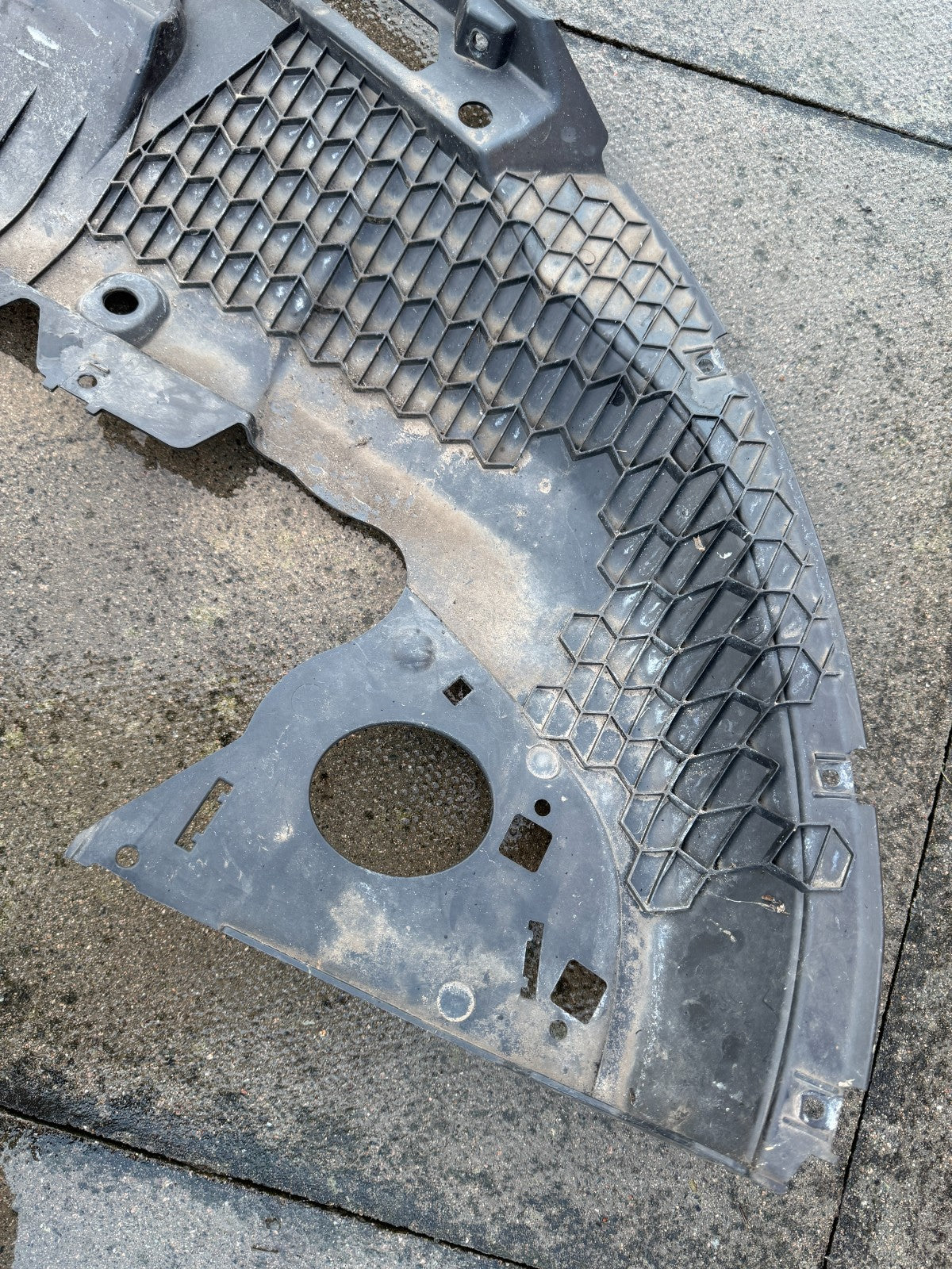 Ford Kuga Front Bumper Under Tray 2020 TO 2024 LV4B-A8B384-J Genuine Damaged