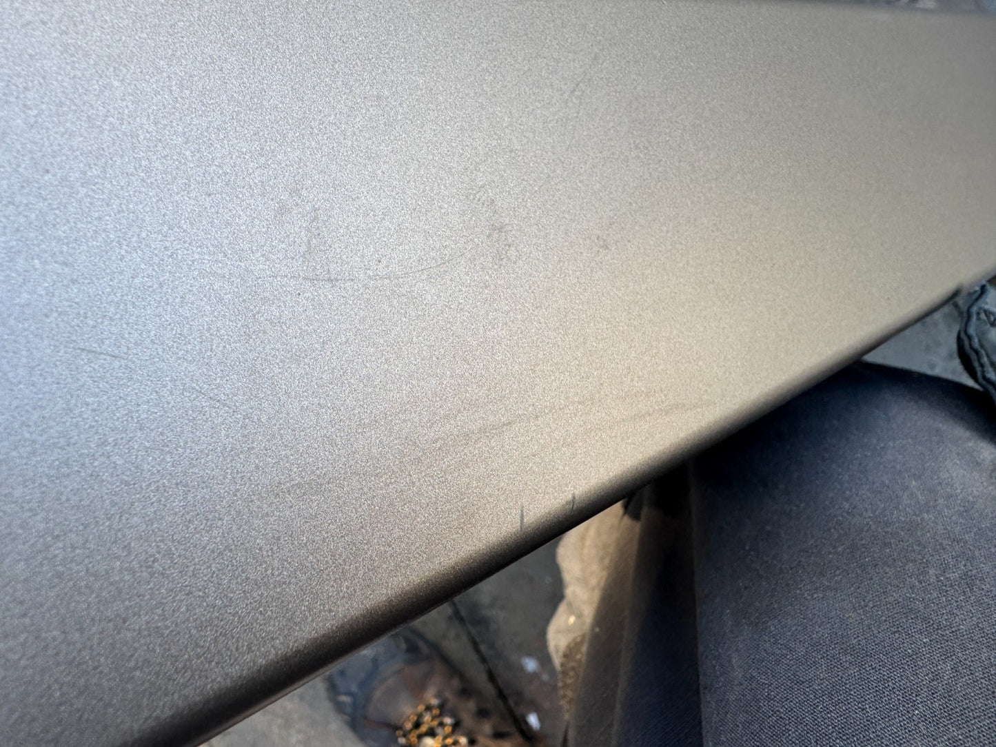 2024 land rover defender front trim facia L663 s8bm-17820 broken clips scratched